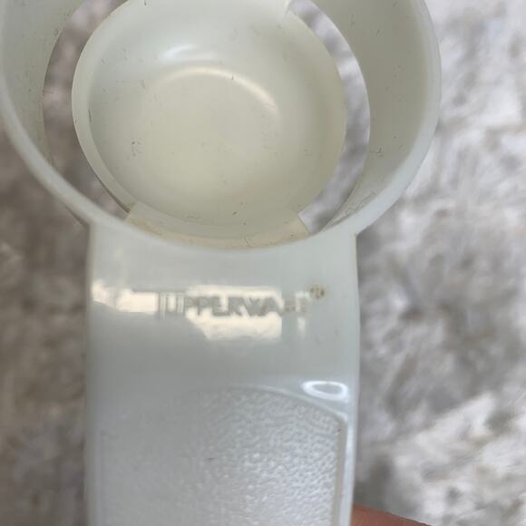 Tupperware Egg Separator White Vintage Plastic - Picture 4 of 4